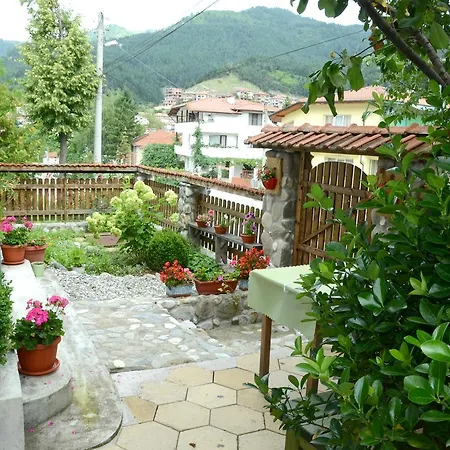 The Austrian House * デヴィン